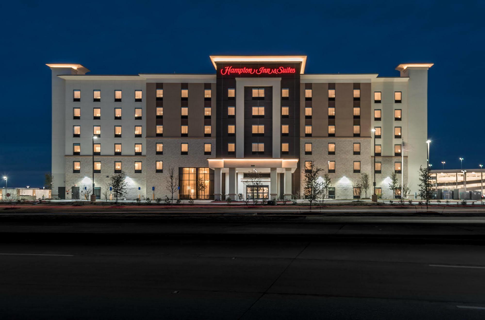 Hampton Inn & Suites Dallas-The Colony Ngoại thất bức ảnh