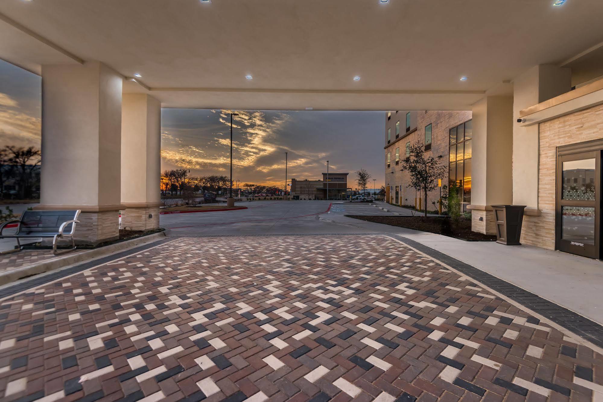 Hampton Inn & Suites Dallas-The Colony Ngoại thất bức ảnh